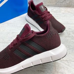 Adidas Swift Run Running shoes